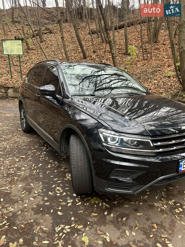 Внедорожник / Кроссовер Volkswagen Tiguan 2019 в Львове