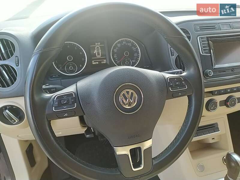 Внедорожник / Кроссовер Volkswagen Tiguan 2016 в Киеве