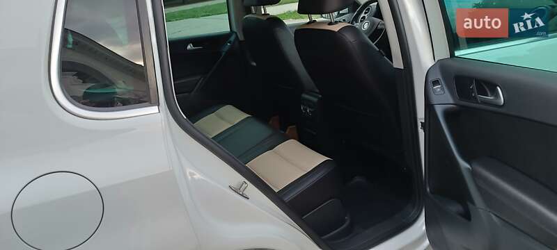 Внедорожник / Кроссовер Volkswagen Tiguan 2016 в Желтых Водах