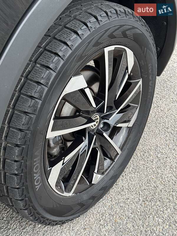 Позашляховик / Кросовер Volkswagen Tiguan 2019 в Дніпрі