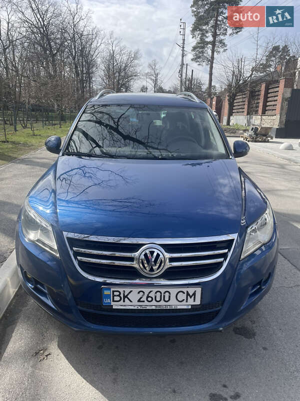 Внедорожник / Кроссовер Volkswagen Tiguan 2008 в Киеве