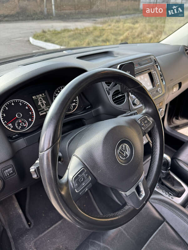 Внедорожник / Кроссовер Volkswagen Tiguan 2013 в Хмельнике