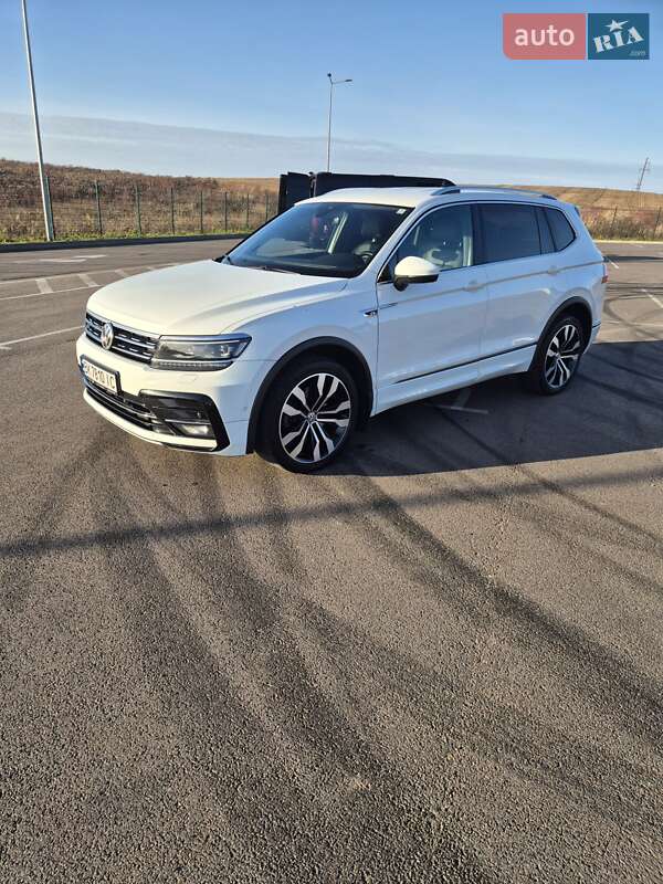 Внедорожник / Кроссовер Volkswagen Tiguan 2018 в Ровно