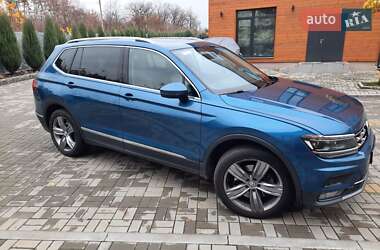 Внедорожник / Кроссовер Volkswagen Tiguan 2017 в Днепре