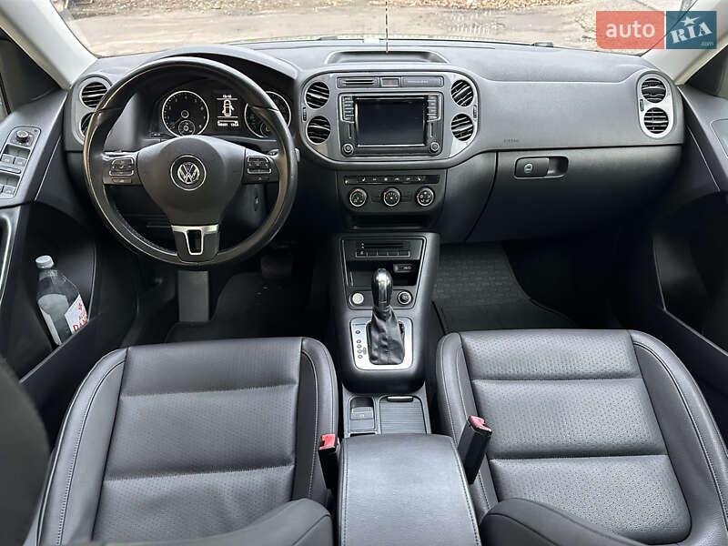 Позашляховик / Кросовер Volkswagen Tiguan 2016 в Києві фото 21 Позашляховик / Кросовер Volkswagen Tiguan 2016 в Києві
