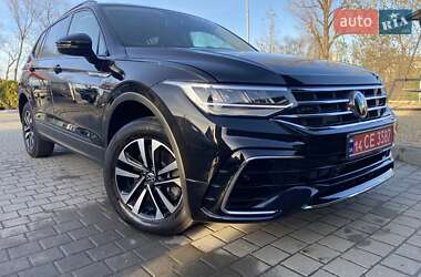 Позашляховик / Кросовер Volkswagen Tiguan 2022 в Львові