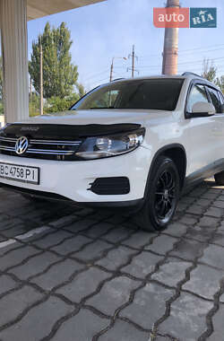 Позашляховик / Кросовер Volkswagen Tiguan 2016 в Запоріжжі