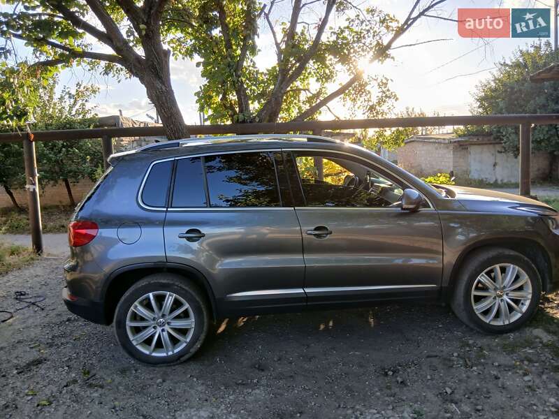 Внедорожник / Кроссовер Volkswagen Tiguan 2014 в Павлограде фото 120 Внедорожник / Кроссовер Volkswagen Tiguan 2014 в Павлограде