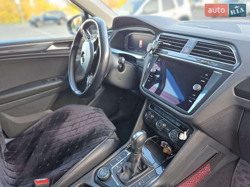 Внедорожник / Кроссовер Volkswagen Tiguan 2020 в Одессе