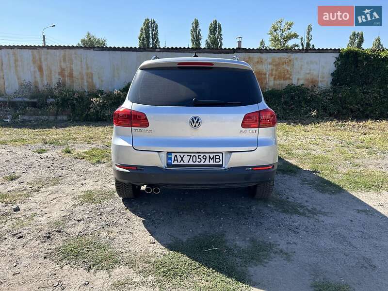 Внедорожник / Кроссовер Volkswagen Tiguan 2015 в Харькове