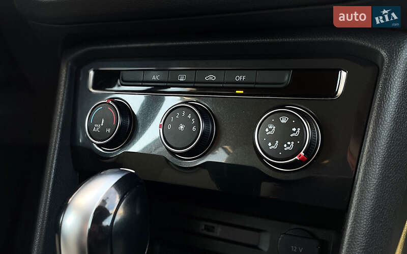 Внедорожник / Кроссовер Volkswagen Tiguan 2017 в Львове