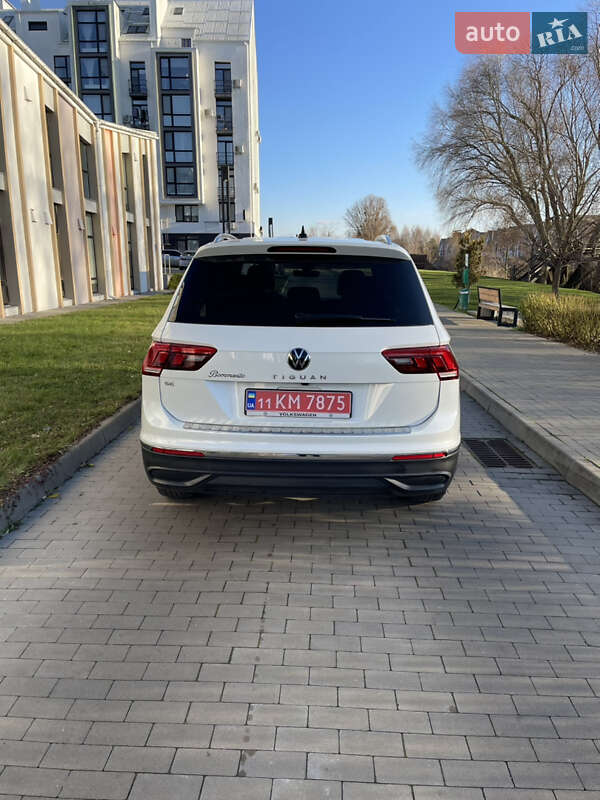 Внедорожник / Кроссовер Volkswagen Tiguan 2023 в Киеве