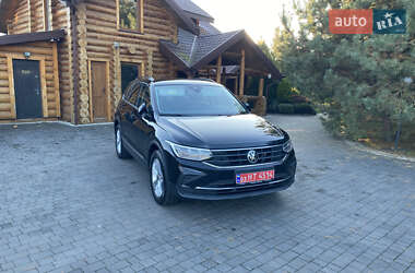 Позашляховик / Кросовер Volkswagen Tiguan 2021 в Луцьку