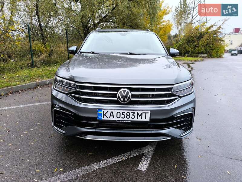Внедорожник / Кроссовер Volkswagen Tiguan 2021 в Киеве