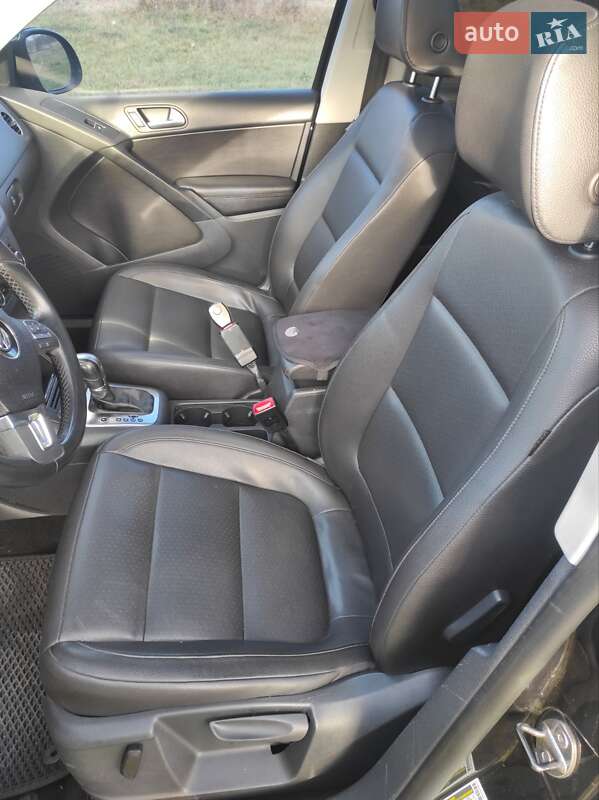 Внедорожник / Кроссовер Volkswagen Tiguan 2011 в Ильинцах