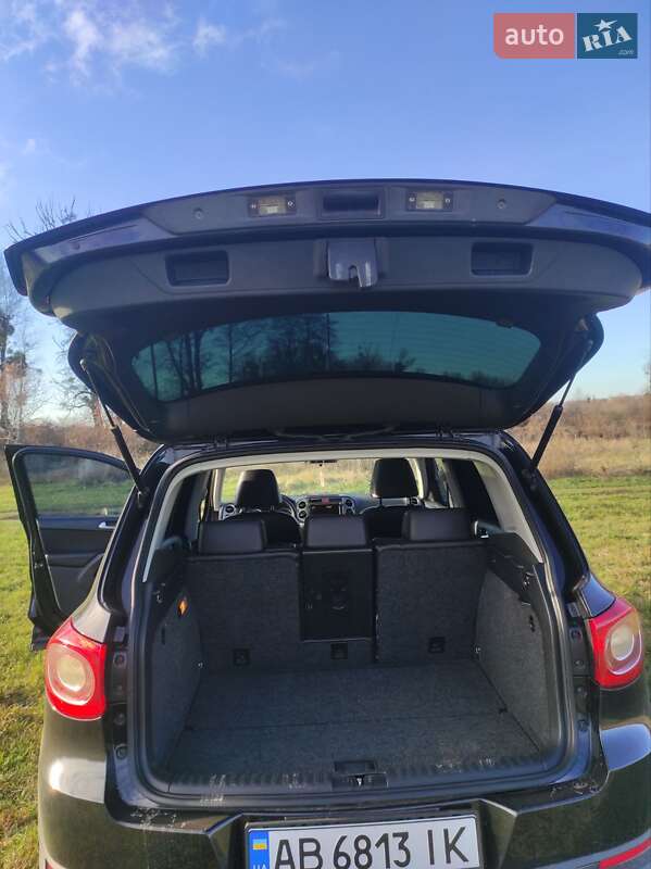 Внедорожник / Кроссовер Volkswagen Tiguan 2011 в Ильинцах