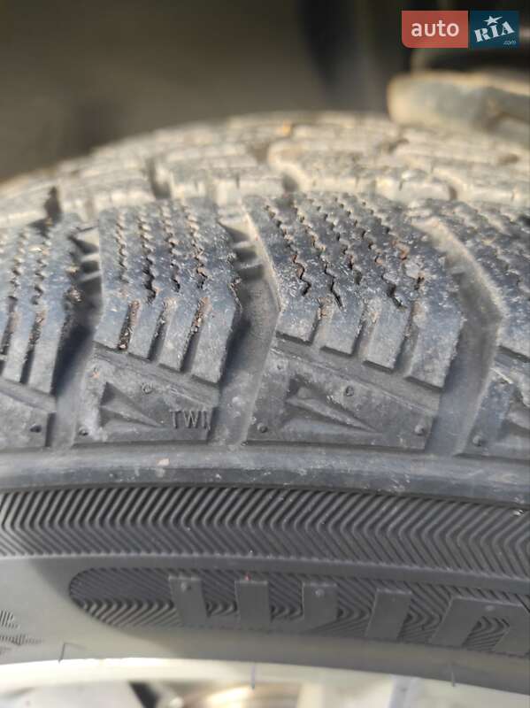 Внедорожник / Кроссовер Volkswagen Tiguan 2011 в Ильинцах