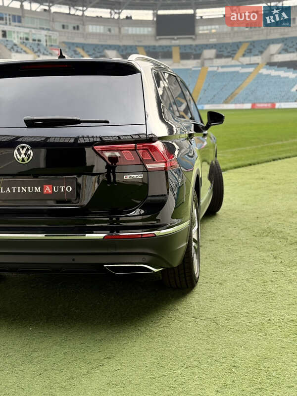 Внедорожник / Кроссовер Volkswagen Tiguan 2019 в Одессе