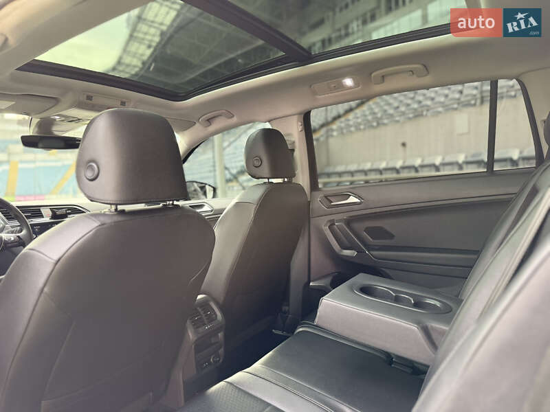 Внедорожник / Кроссовер Volkswagen Tiguan 2019 в Одессе