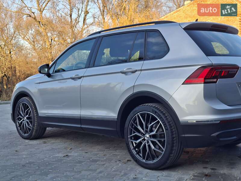 Внедорожник / Кроссовер Volkswagen Tiguan 2021 в Бережанах