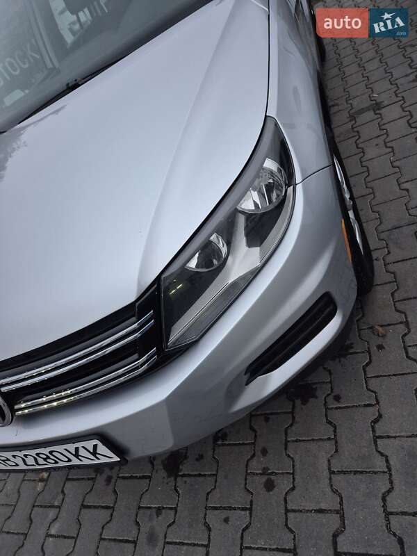 Внедорожник / Кроссовер Volkswagen Tiguan 2016 в Виннице