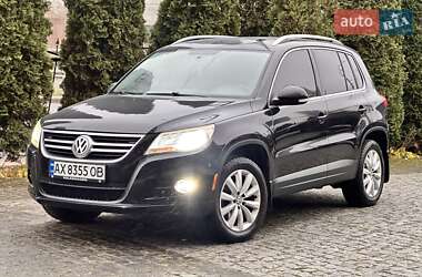 Позашляховик / Кросовер Volkswagen Tiguan 2010 в Києві