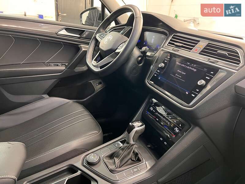 Внедорожник / Кроссовер Volkswagen Tiguan 2023 в Киеве