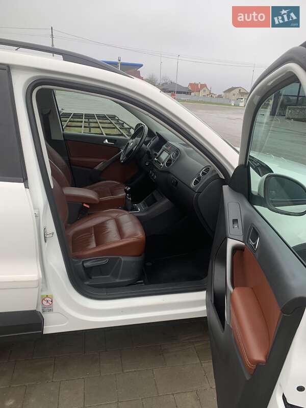 Внедорожник / Кроссовер Volkswagen Tiguan 2008 в Каменец-Подольском