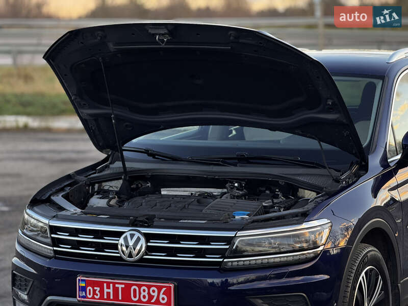 Внедорожник / Кроссовер Volkswagen Tiguan 2017 в Радивилове
