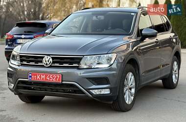 Позашляховик / Кросовер Volkswagen Tiguan 2017 в Дніпрі