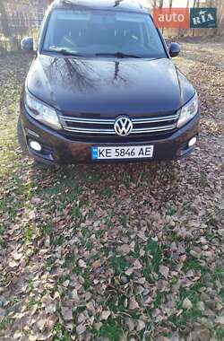 Внедорожник / Кроссовер Volkswagen Tiguan 2015 в Днепре