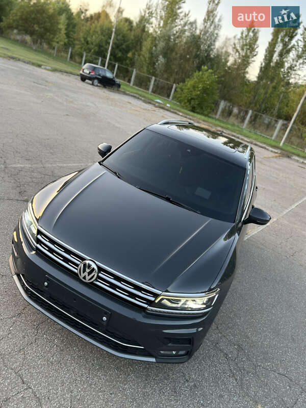 Внедорожник / Кроссовер Volkswagen Tiguan 2018 в Киеве фото 12 Внедорожник / Кроссовер Volkswagen Tiguan 2018 в Киеве