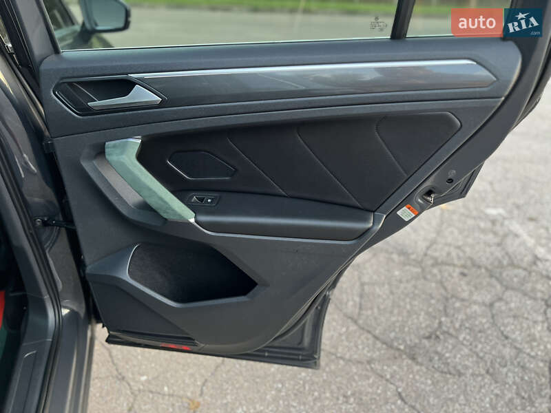 Внедорожник / Кроссовер Volkswagen Tiguan 2018 в Киеве фото 26 Внедорожник / Кроссовер Volkswagen Tiguan 2018 в Киеве