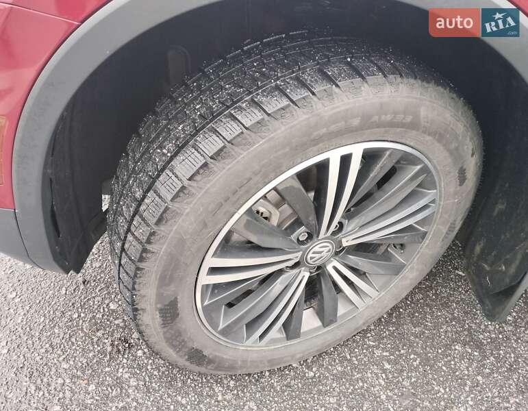 Внедорожник / Кроссовер Volkswagen Tiguan 2018 в Ивано-Франковске