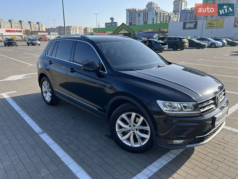 Внедорожник / Кроссовер Volkswagen Tiguan 2019 в Одессе