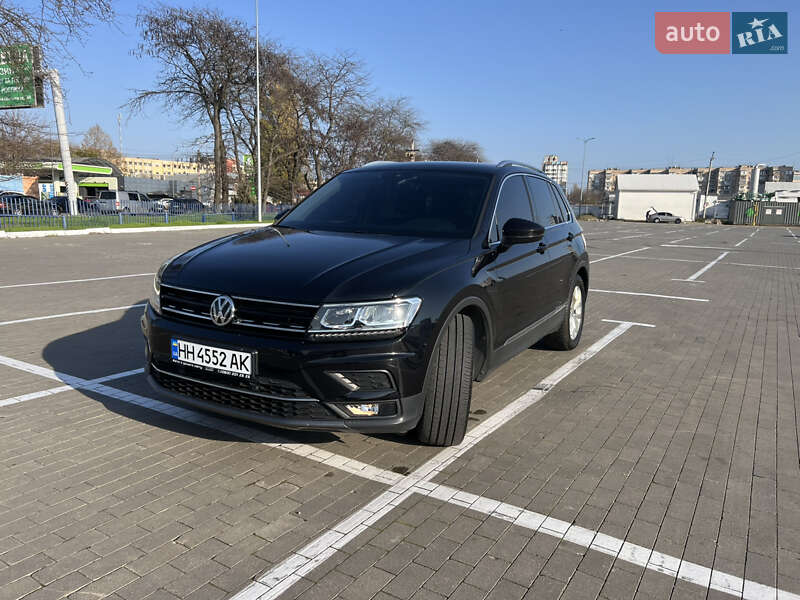 Внедорожник / Кроссовер Volkswagen Tiguan 2019 в Одессе