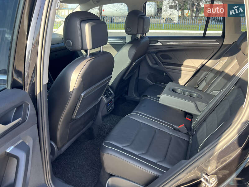 Внедорожник / Кроссовер Volkswagen Tiguan 2019 в Одессе