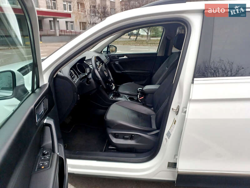 Внедорожник / Кроссовер Volkswagen Tiguan 2018 в Горишних Плавнях