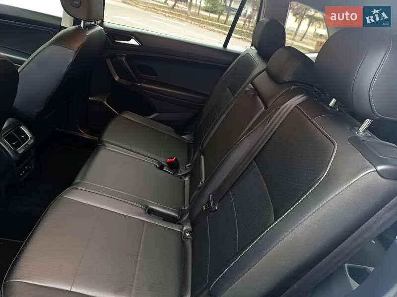 Внедорожник / Кроссовер Volkswagen Tiguan 2018 в Горишних Плавнях