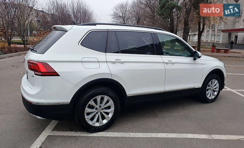 Внедорожник / Кроссовер Volkswagen Tiguan 2018 в Горишних Плавнях