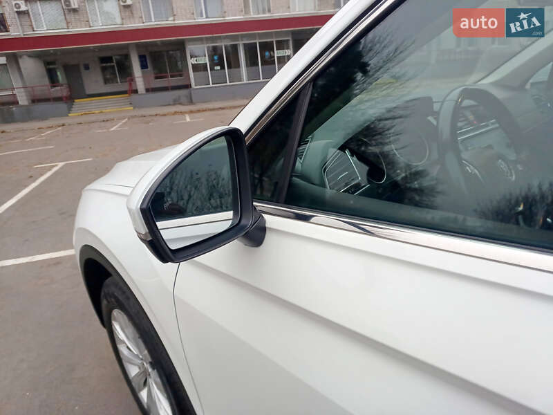 Внедорожник / Кроссовер Volkswagen Tiguan 2018 в Горишних Плавнях