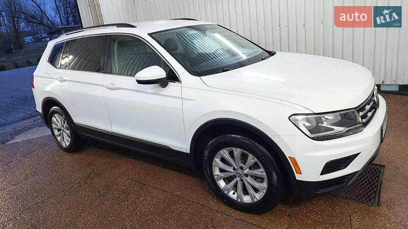 Внедорожник / Кроссовер Volkswagen Tiguan 2018 в Горишних Плавнях