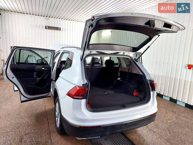 Внедорожник / Кроссовер Volkswagen Tiguan 2018 в Горишних Плавнях