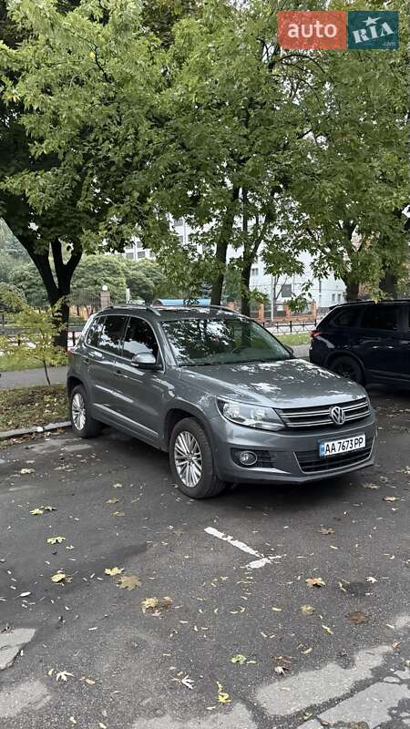 Внедорожник / Кроссовер Volkswagen Tiguan 2015 в Киеве