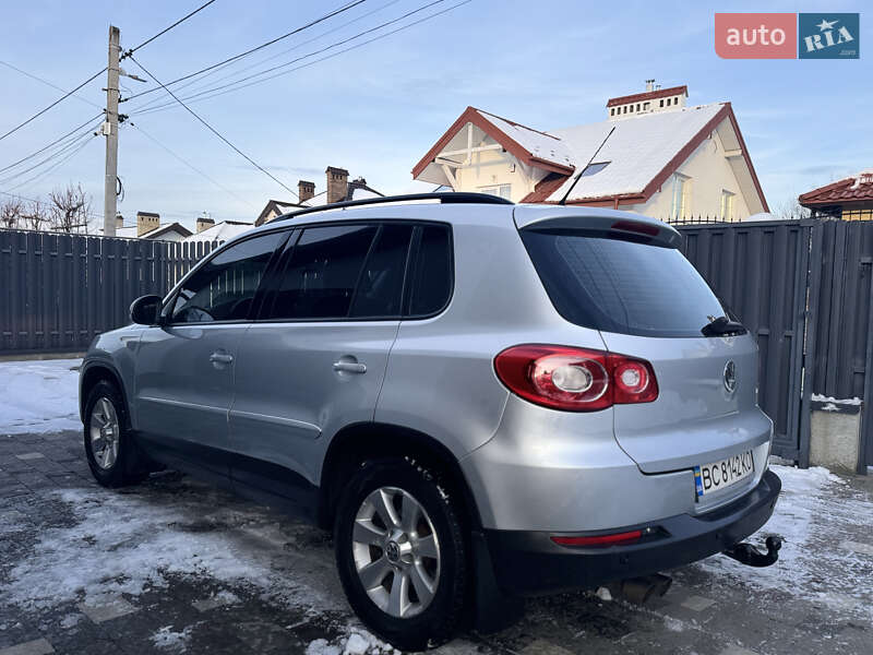 Внедорожник / Кроссовер Volkswagen Tiguan 2010 в Львове
