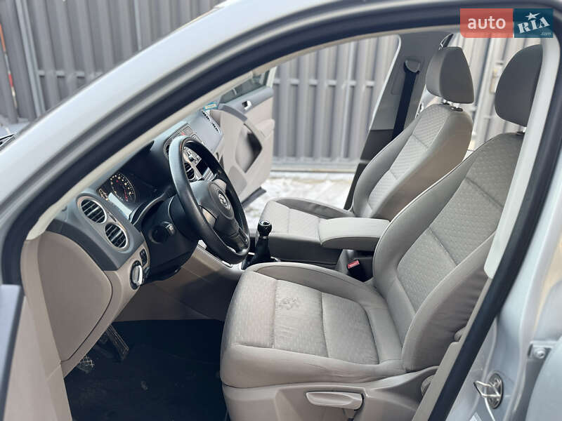 Внедорожник / Кроссовер Volkswagen Tiguan 2010 в Львове