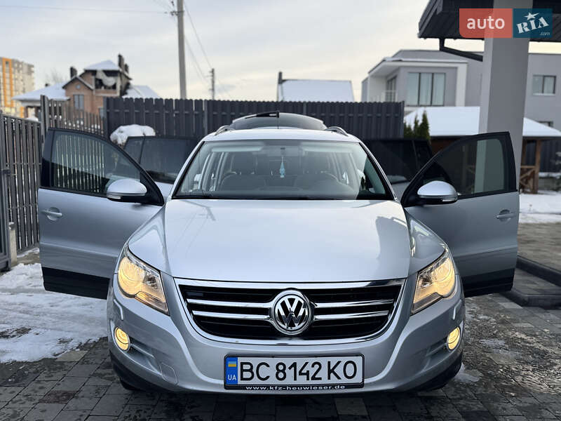 Внедорожник / Кроссовер Volkswagen Tiguan 2010 в Львове