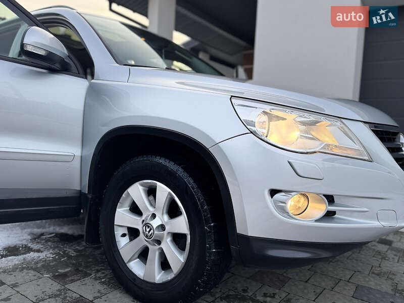 Внедорожник / Кроссовер Volkswagen Tiguan 2010 в Львове