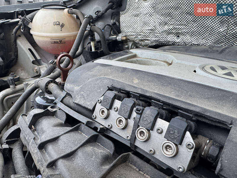 Внедорожник / Кроссовер Volkswagen Tiguan 2010 в Львове