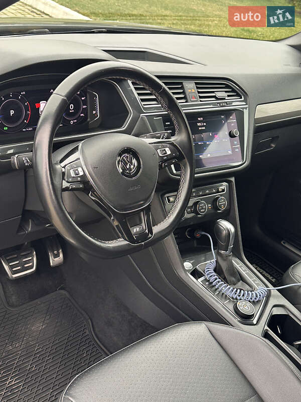 Внедорожник / Кроссовер Volkswagen Tiguan 2019 в Одессе